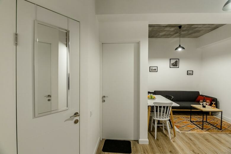 Ninoshvili Apartments By Picnic