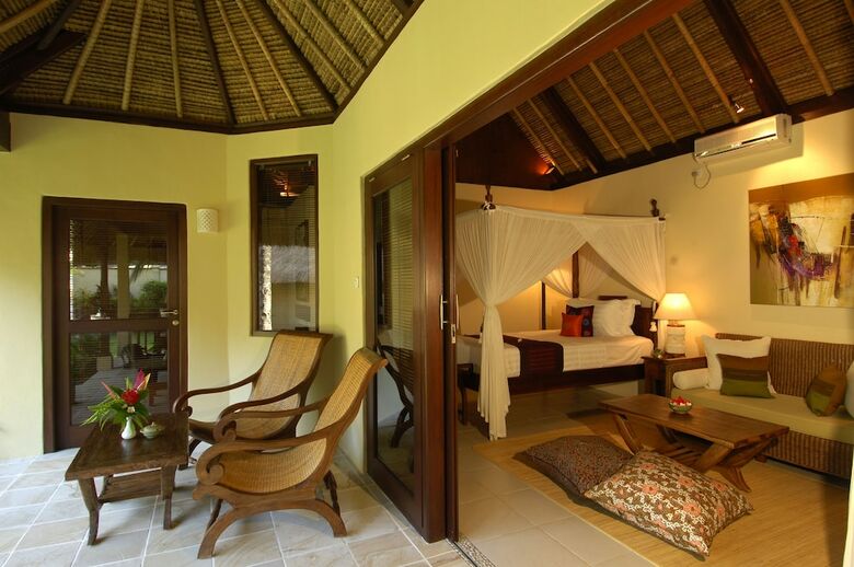 Hotel Alam Anda Ocean Front Resort & Spa