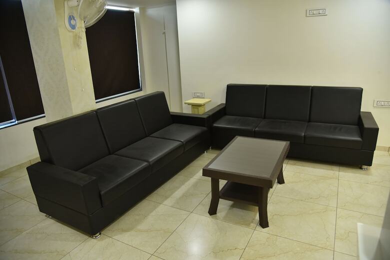 Hotel Savera Inn