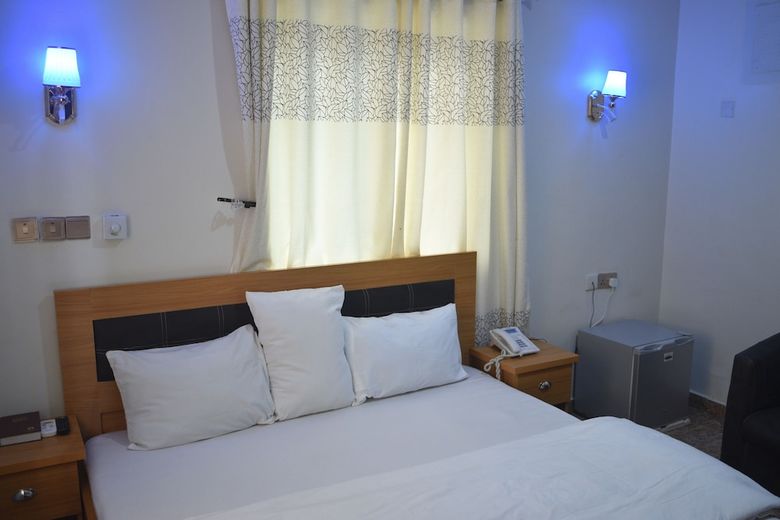 Seth Hotel