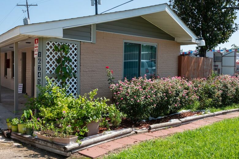 Motel Budget Inn & Suites