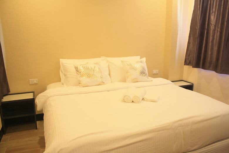 Hotel Babylon Oslob Coast Guesthouse