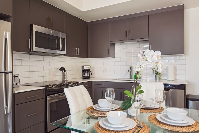 Aparthotel Downtown La Luxury Two Bedroom Apartment