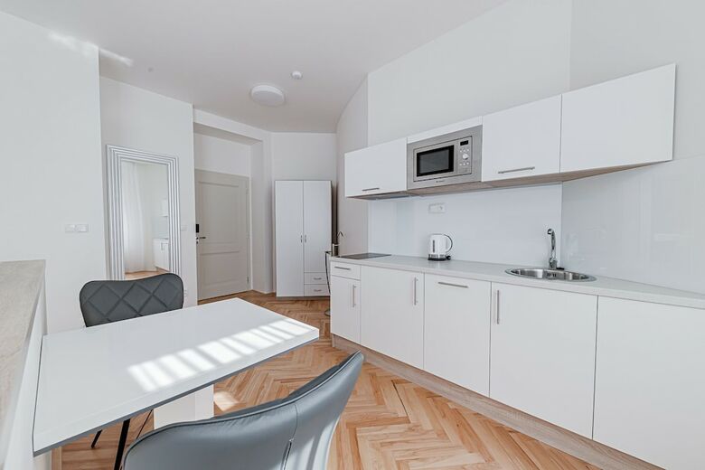 Gold Art Apartments