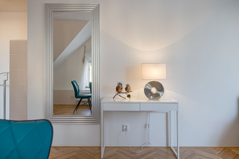Gold Art Apartments