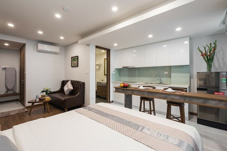 Narcissus Apartment
