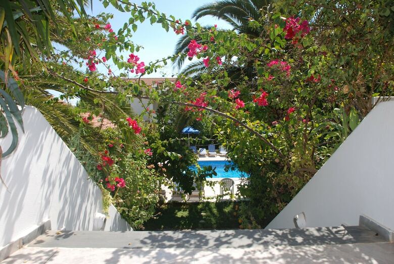 Aparthotel Anna Studios