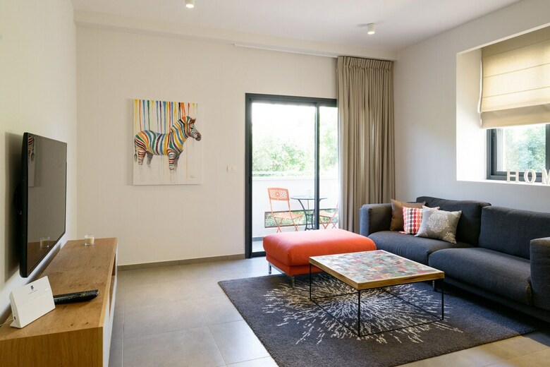 Sunny Luxary Apartments