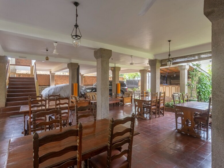 Hotel Yoho Ivory Inn