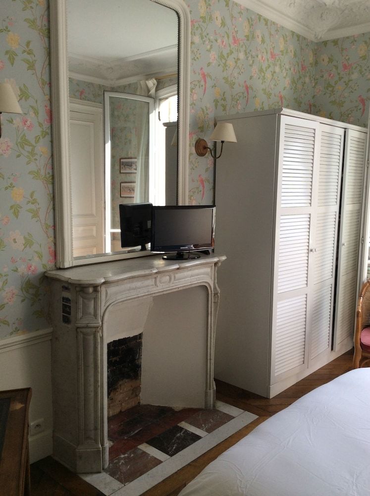 Hotel Chambres D'h�tes Quartier Champs Elys�es