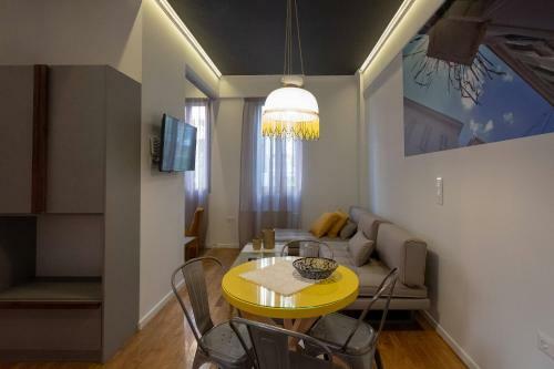 Aparthotel Athenian Yard Suites