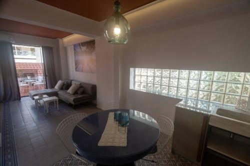 Aparthotel Athenian Yard Suites
