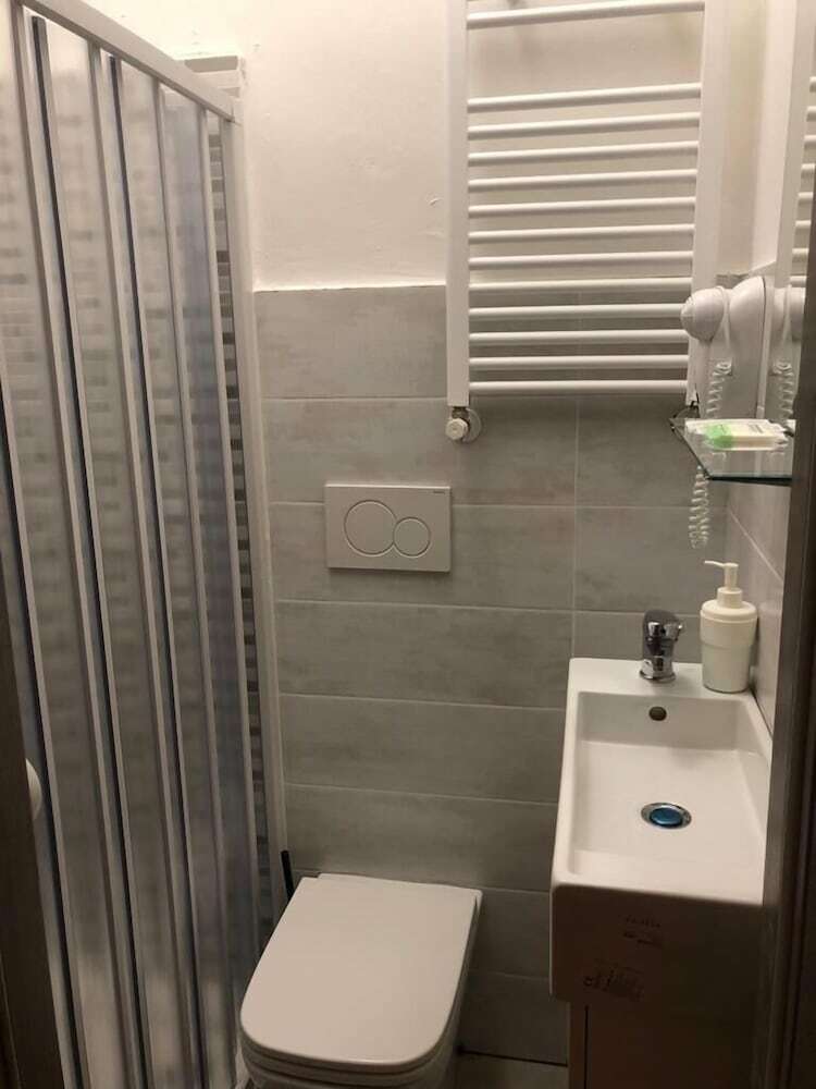Hotel Paradise Inn