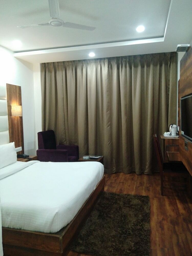 Hotel Ak Continental