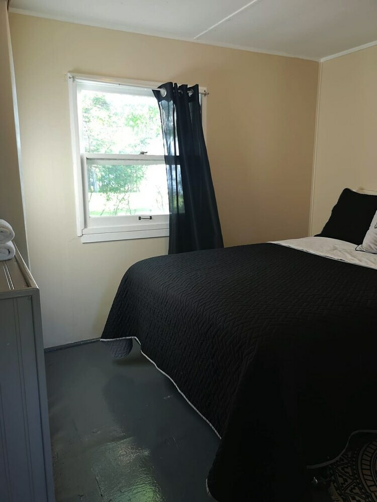 Cribs On East Lake