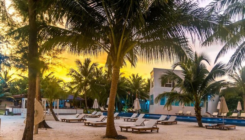 Hotel Scarlet Sails Resort