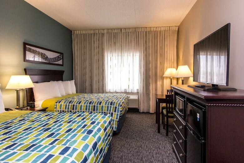 Cedar Point's Express Hotel