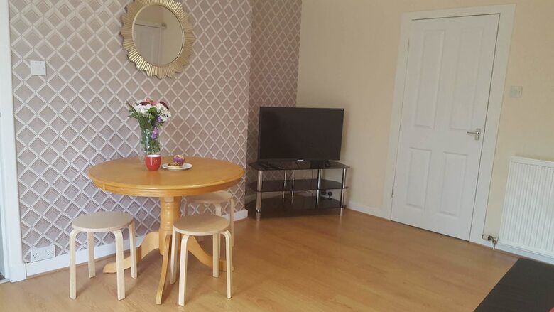 Apartamentos Dragon - Muirdrum House 3 Bedroom Home
