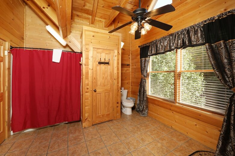 Blessed Nest - Four Bedroom Cabin