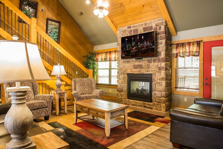 A Hilltop Hideaway - Four Bedroom Chalet