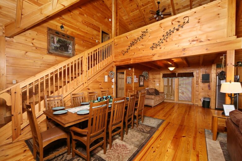 Smoky Mountain Getaway - Five Bedroom Cabin