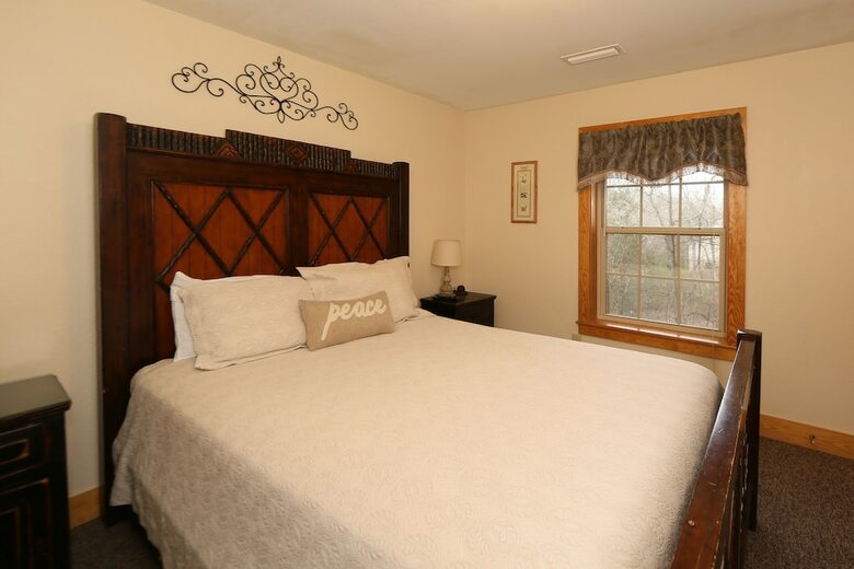 Ivy Falls 9 - Five Bedroom Chalet