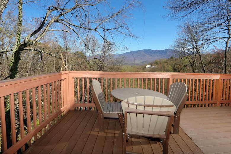 Million Dollar View - Four Bedroom Cabin