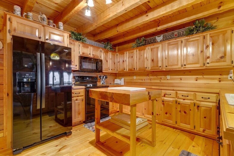 Kickin Back Jack - Three Bedroom Cabin