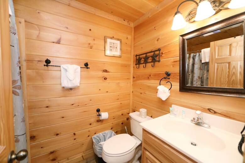 Amazing Grace - Two Bedroom Cabin
