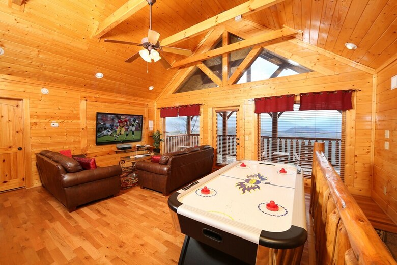Wavyleaf Retreat - Four Bedroom Cabin