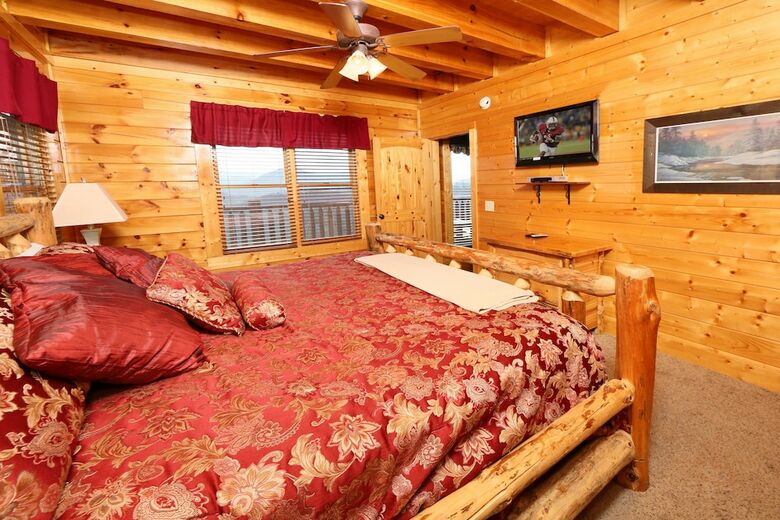 Wavyleaf Retreat - Four Bedroom Cabin