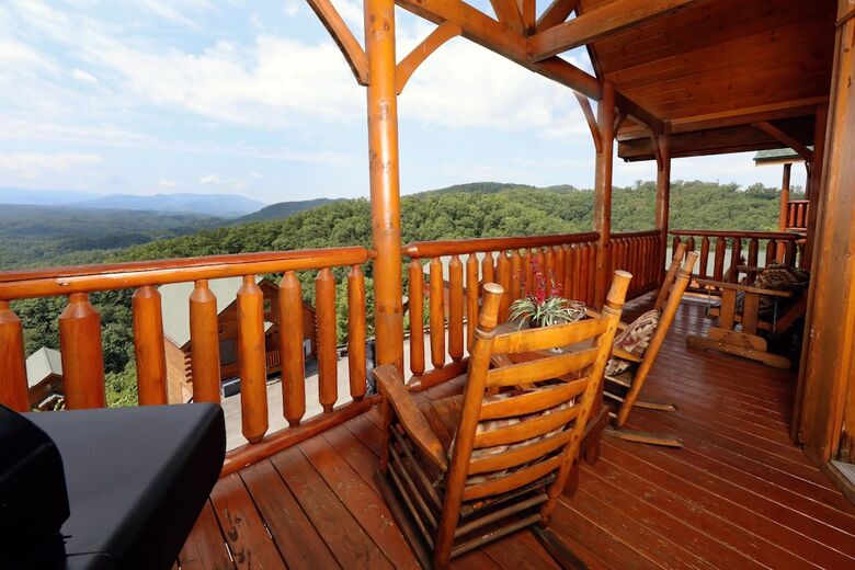 Up Up  Away - Two Bedroom Cabin