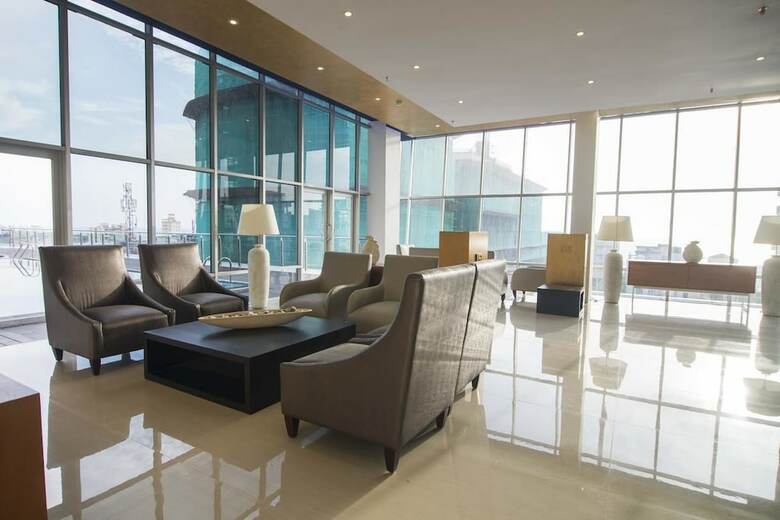 Aparthotel Platinum One Suites - 3 Bedroom