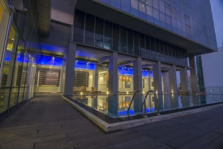 Aparthotel Platinum One Suites - 3 Bedroom