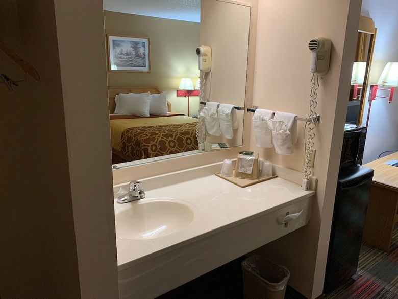 Motel Budgetinn & Suites