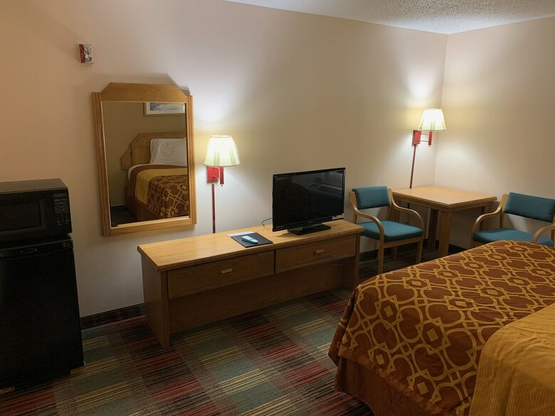 Motel Budgetinn & Suites