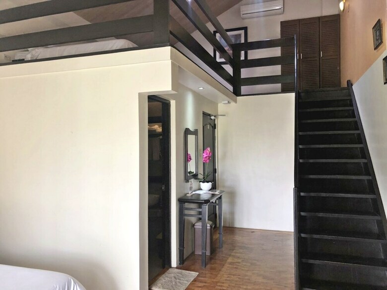 Hotel Royale Tagaytay Bed And Breakfast