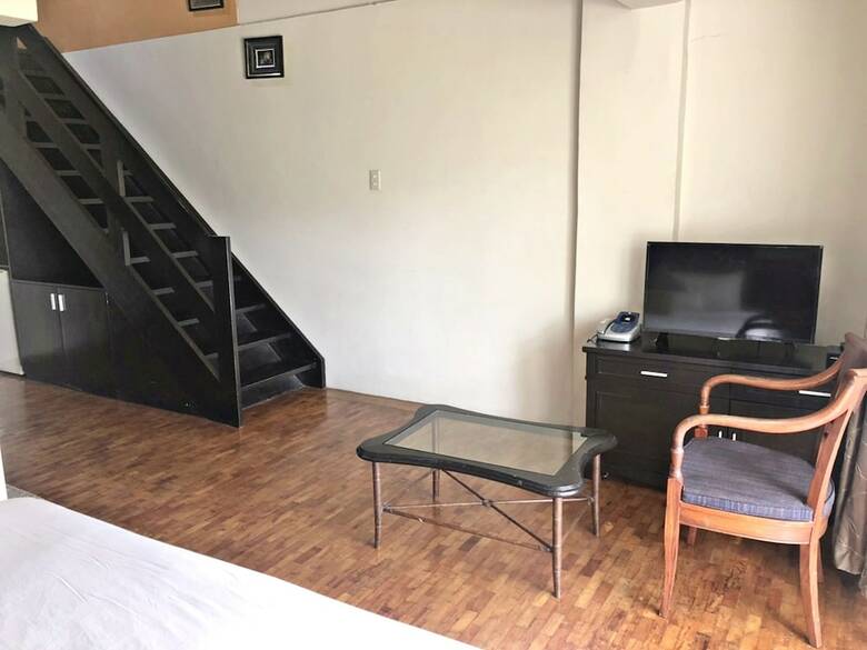 Hotel Royale Tagaytay Bed And Breakfast