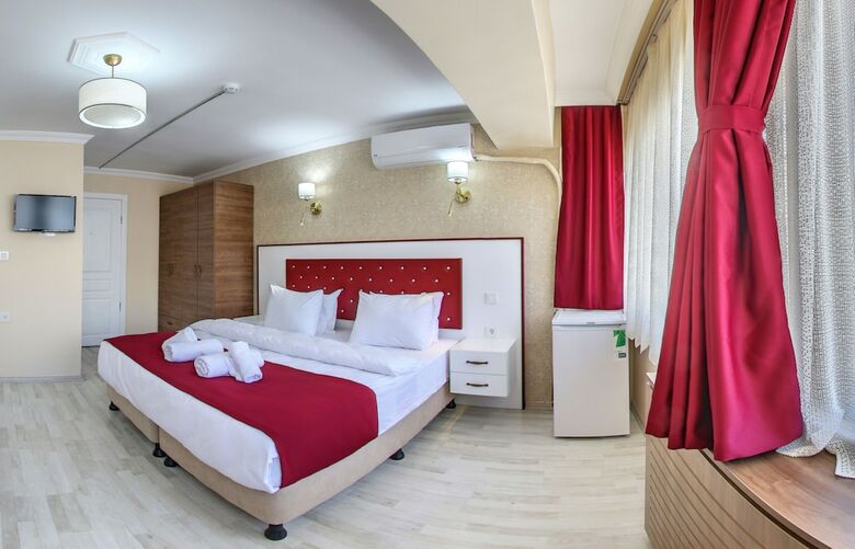 Hotel Cihangir Palace