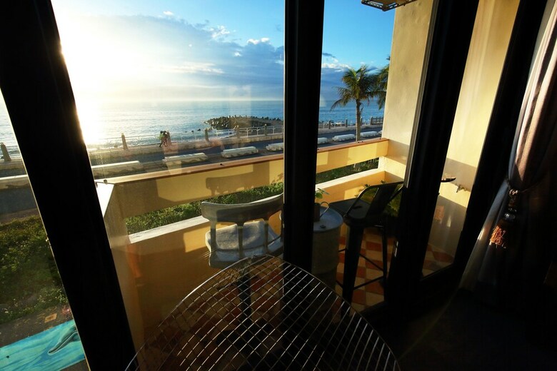 Slow Living Seaview B&B