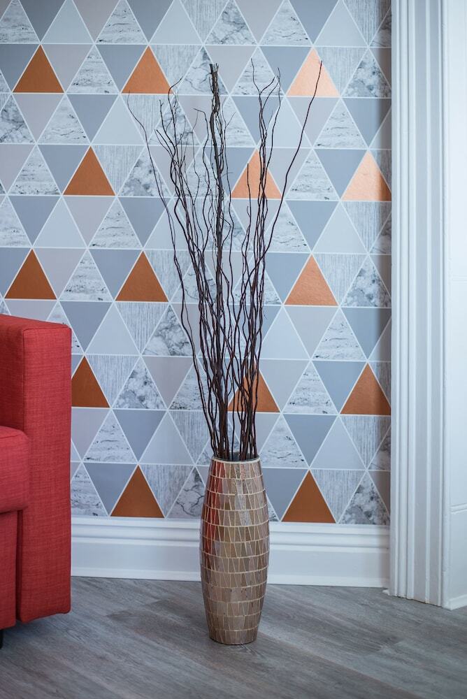 Chine Gardens Apartment