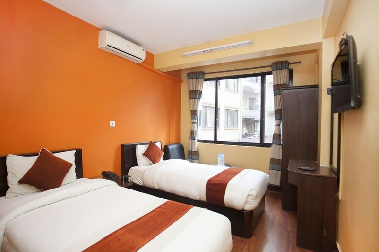 Oyo 381 Hotel Pashupati Plaza
