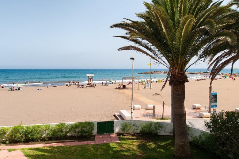 Beachfront Apartment Las Burras Fa03