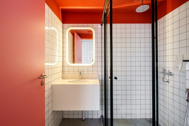 Circular House Capsule Hotel
