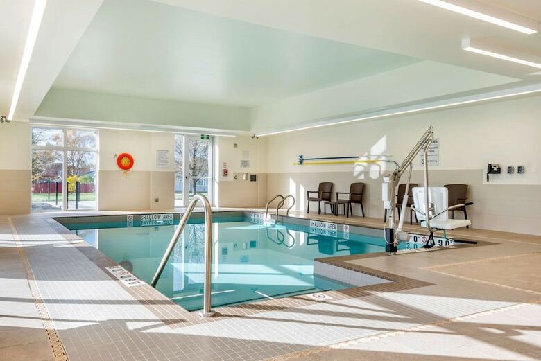 Hotel Comfort Inn & Suites