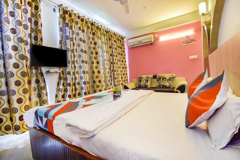Fabhotel Malhar Palace