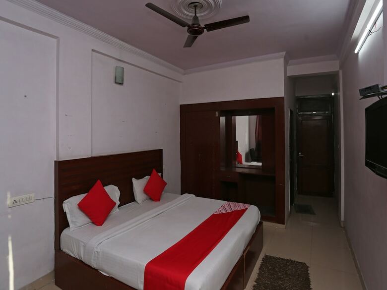 Oyo 35366 Hotel Shiv Murti