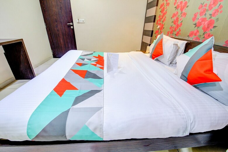 Fabhotel Metro Park