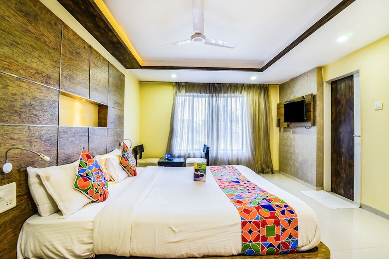 Fabhotel Om Sai International