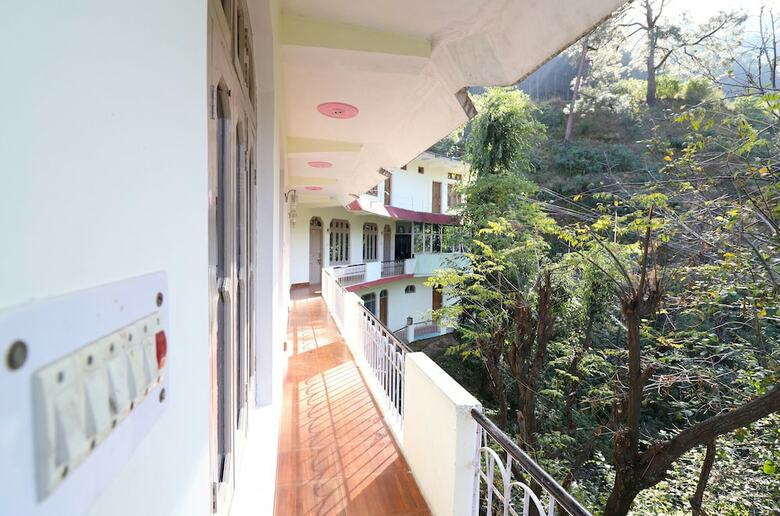 Oyo 22960 Hotel Riya Residency